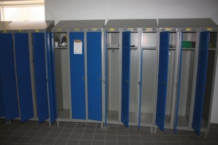 33 lockers + 2 steel racks