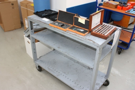 Rullevogn w. various  measuring machines
