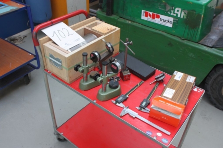 Workshop trolley w. various  measuring machines
