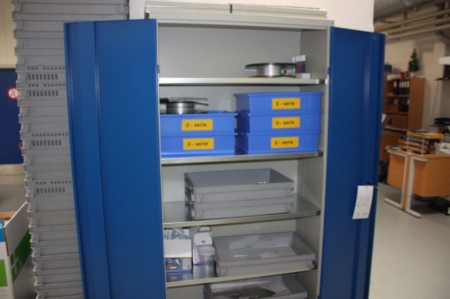 2 tool cabinets + various  plastic boxes
