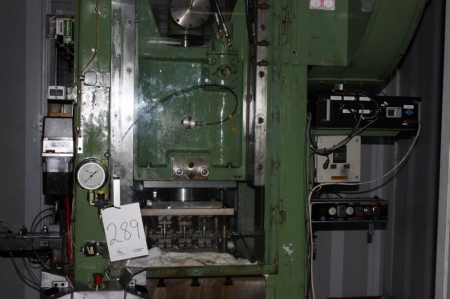 Eccentric press, DPF40 ELE-40 with control unit + noise cabinet + decoiler. Reported to be overhauled