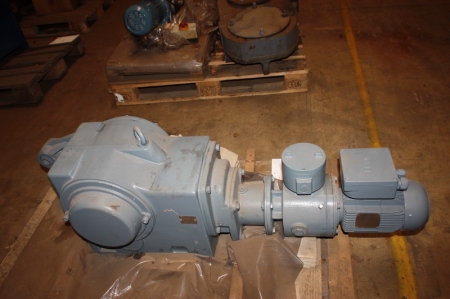 Engine and gear for heavy duty roller beds Getriebedienst North, type SK 9053.1AZOHIEC8012G
