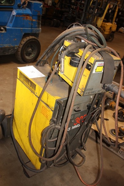 CO2 welder ESAB LAG 315 + wire feed box, ESAB A10 - MEC 30 + welding cable + welding handle. Mounted in a frame on wheels