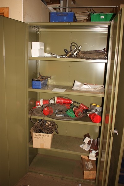 Steel cabinet with various contents, including pressure gauge + tig welding cable