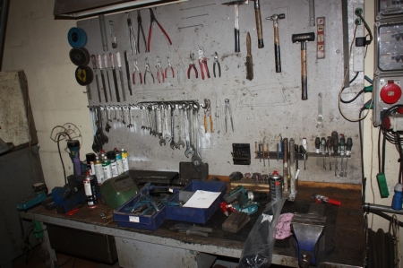 Work Bench vise + drawer + tool panel with content including hand tools and spray bottles