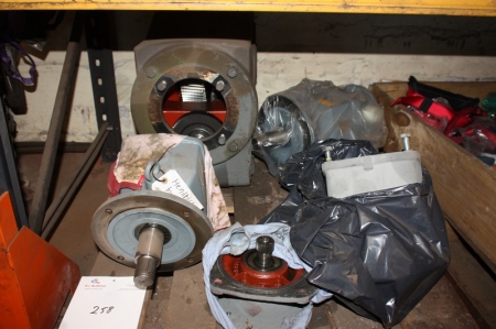 Pallet with parts of gearmotors for heavy duty roller beds