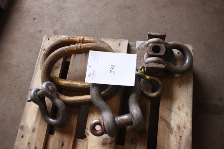 Shackles and lifting rings, etc.
