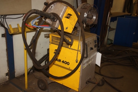 CO2 welder, ESAB LAN 400 + wire feed box, ESAB A10-MEH 44 + cooler + welding cables + welding handle. Mounted in a frame on wheels