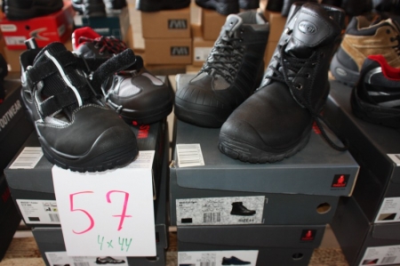 4 x safety boots, size 44