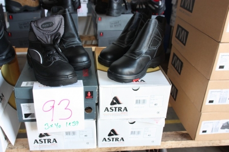 4 x safety boots: 3 x 40 + 1 x 39