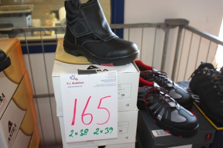 4 x safety boots: 2 x 38 + 2 x 39