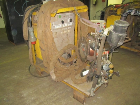 Arc welding machine Esab LAE 800, om lifting frame, S/N 508-736-8595. complete with welding hose, connecting cable, weldingtractor etc