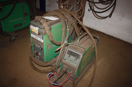 CO 2 welding rectifier, Migatronic Sigma 500 + wire feed box on wheels + welding cables + welding handle. Mounted in a frame on wheels