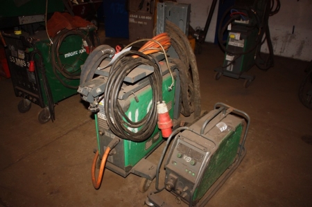 CO 2 welding rectifier, Migatronic Sigma 500, S/N N/A + wire feeder on wheels + welding cables welding + handle + welding mask. Mounted in a frame on wheels