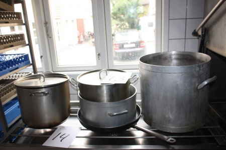 4 big pots and big pan