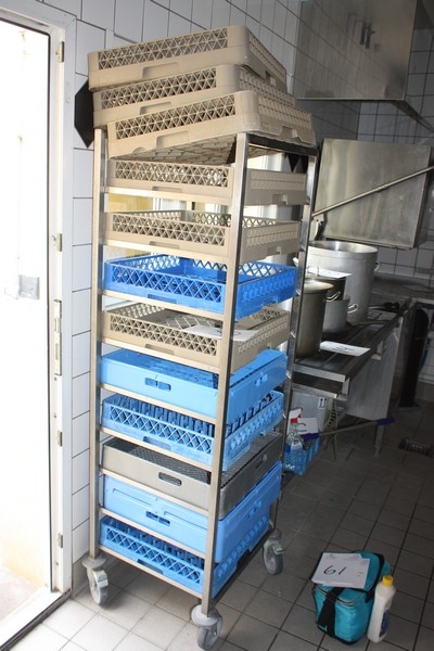 Tray rack on wheels, 9 the slots + 12 plastic trays for washing