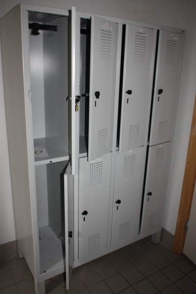 8-bin key cabinet