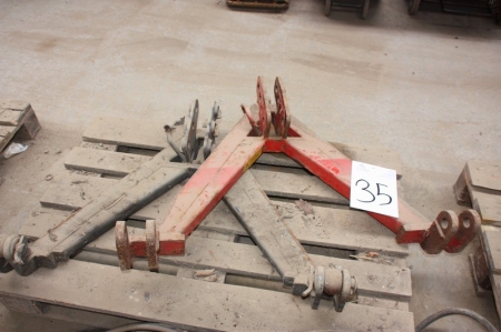 Pallet with 2 x A-frame for mounting in 3-point hitch