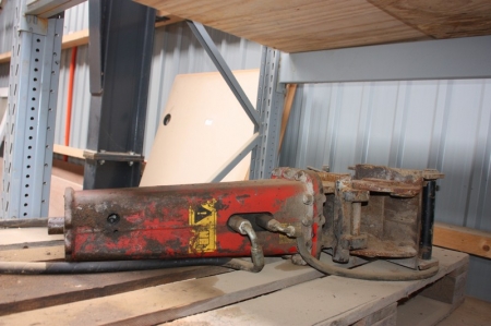 Demolition Hammer, Rotain (broken chisel)