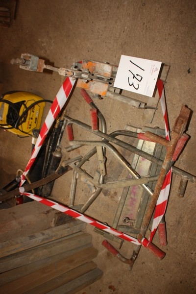 Tile Cutter + various stone thongs