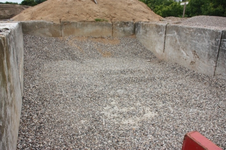 Filter Gravel as depicted in two rooms