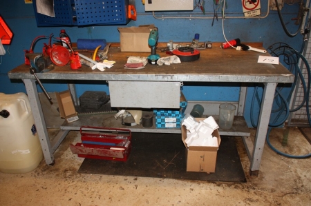 Work Bench, c. 2000 x 800 mm + vice + drawer + shelf (empty)