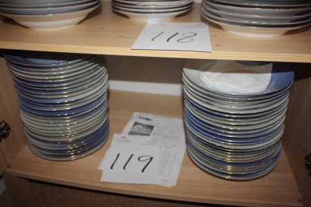 Parts of porcelain service, Bing & Grøndahl, 1 shelf in the closet (deep and flat plates)