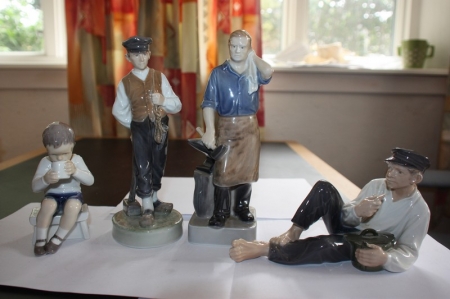 4 x porcelænsfigurer: 3 arbejdsmænd og dreng på skammel, Bing og Grøndal / Royal Copenhagen, sælges af privat, kun moms på salær