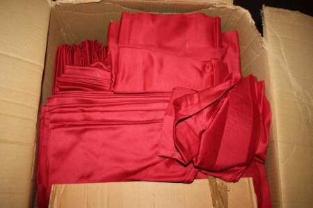 Box with tablecloths, Hilden, approx. 90 x 90 cm, bordeau