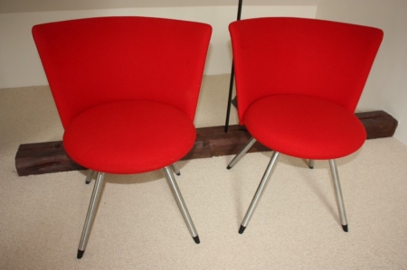 1 x polstret stol med rødt bolster, Erik Jørgensen. EJ 11. God stand. Billedet viser to stk, men stolen sælges enkeltvis, sælges af privat, kun moms på salær