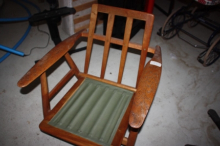 Chair, Hans Wegner. Cushions in brown fabric. Manufacturer: Getama