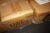 Kasse med duge, Hilden, ca. 90 x 90 cm, laksefarvet, sælges af privat, kun moms på salær