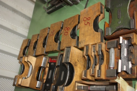 Various gauge blocks