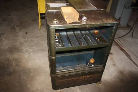 Tool trolley, DOWIDAT Trabant + steel rack, width approx. 900 x height approx. 870 x depth approx. 600 mm + 2 monitors