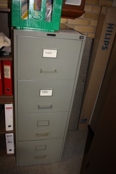 Filing cabinet with 4 drawers, without content