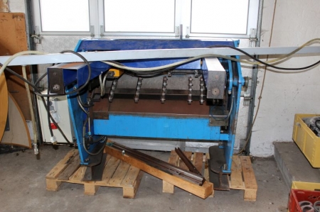 Pladesaks, RAS type 82.10 maskin nr. 2012 max 1040 mm, egenvægt 750 kg