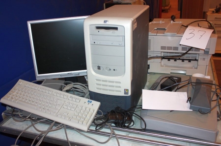 PC med fladskærm, tastatur, scanner + håndscanner