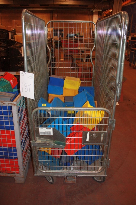 Wire container with assortment boxes