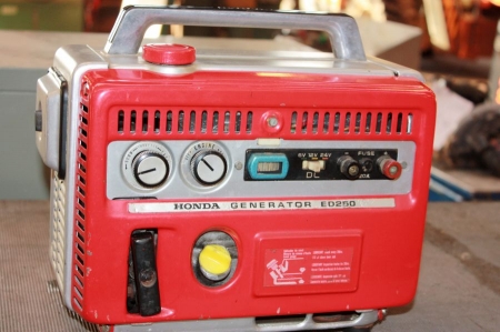 Generator, 6, 12 and 24 volt, Honda ED250