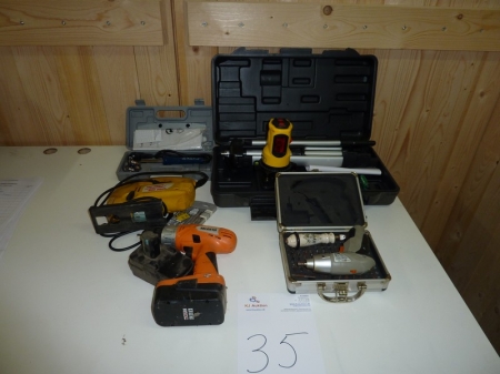 Laser levelling unit on tripod + cordless drill, Selecta, 2 batteries but no charger + power padsaw, TOPCRAFT, 800 Watt + soldering iron, etc.