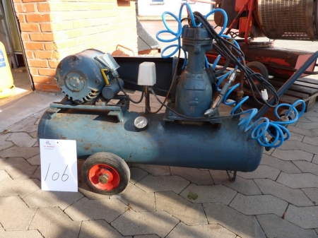 Compressor. Sold by private individual. Only VAT on fees.