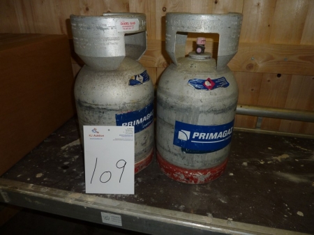 2 x gas bottles, 6 kg aluminum