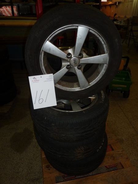 4 x alloy wheels, 205/55 R15. Fitted with Uniroyal tires