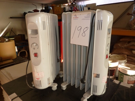 2 x radiators. Sold by private individual. Only VAT on fees.