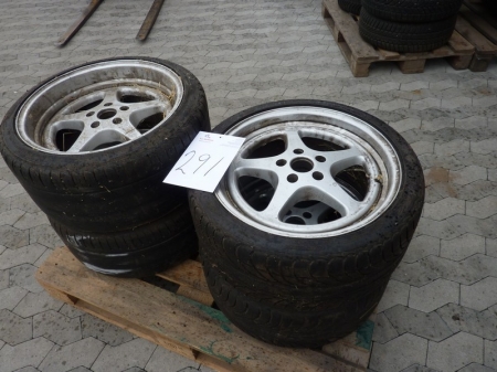 2 x alloy wheels, fits Mercedes, 265/35 R18 + 2 x alloy wheels, fits Mercedes, 255/35 R18. Sold by private individual. Only VAT on fees.