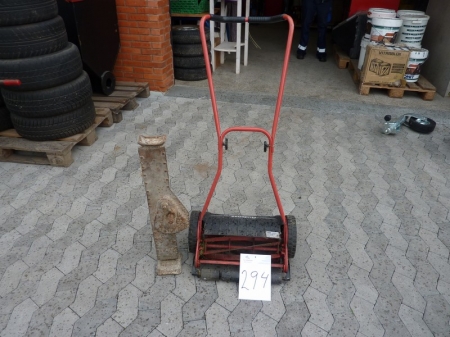 Cylinder Lawn mower + coffee grinder. Sold by private individual. Only VAT on fees.