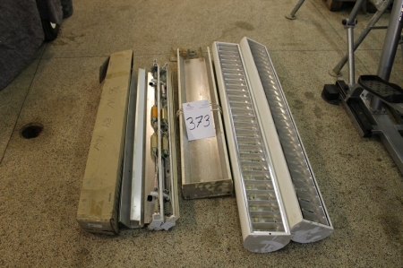 Various fluorescent lamp with reflector + about 6 movable tube