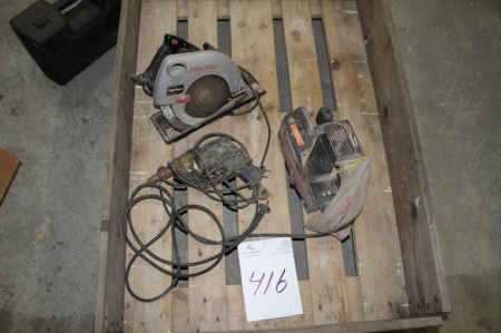 Pallet with 3 x power tools: hand saw, Skilsaw + belt sander + Drywall Screwdriver. Sold by private individual. Only VAT on fees.
