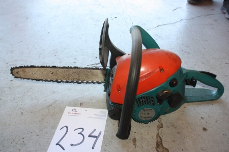 Saw, Makita DTS 34. VAT on Buyers Premium only