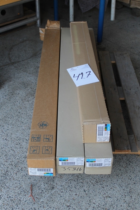 3 x 25 fluorescent tubes, 58 W + 1 x 25 fluorescent lamps, 36 W. Sold by private individual. Only VAT on fees.